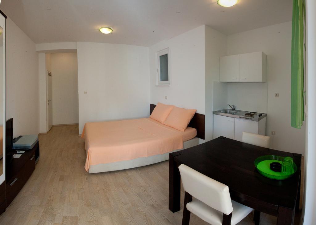 Apartments Klara Split Habitación foto