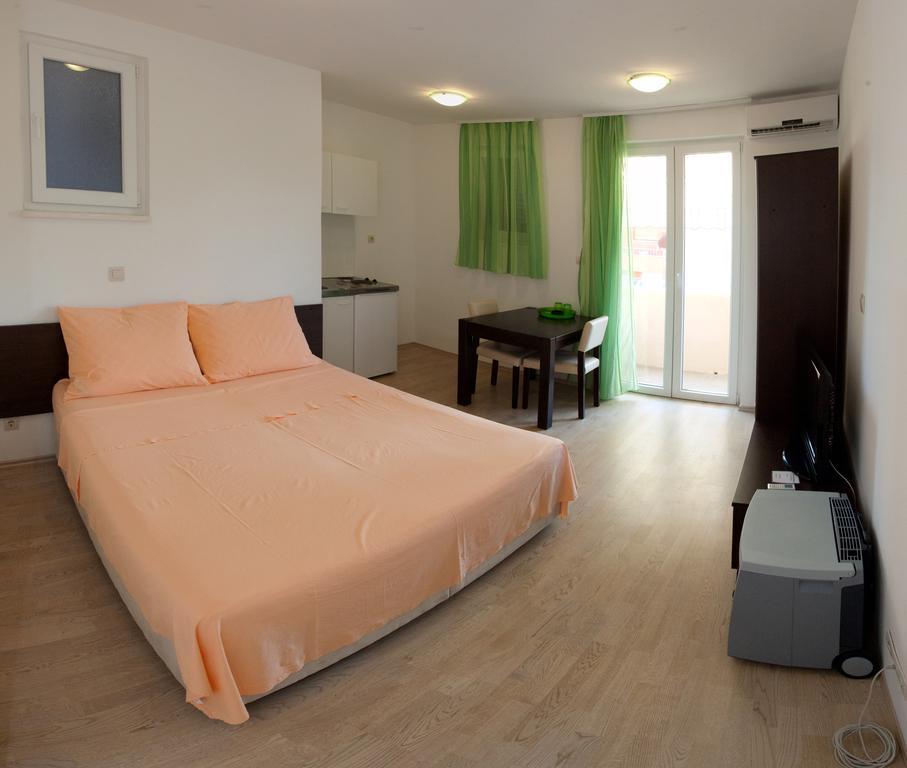 Apartments Klara Split Habitación foto
